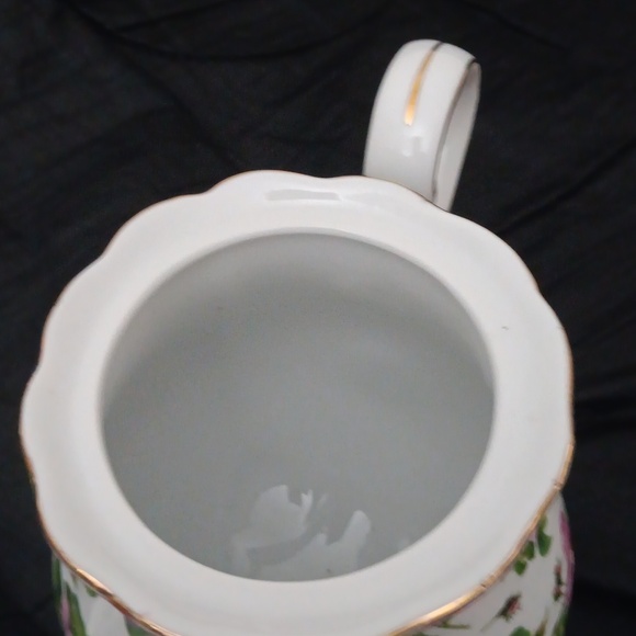 Vintage Victoria.s Garden Porcelain Teapot - Picture 6 of 7